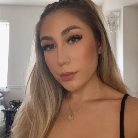 Meet your Posher, Katherine - Picture 1 of 4